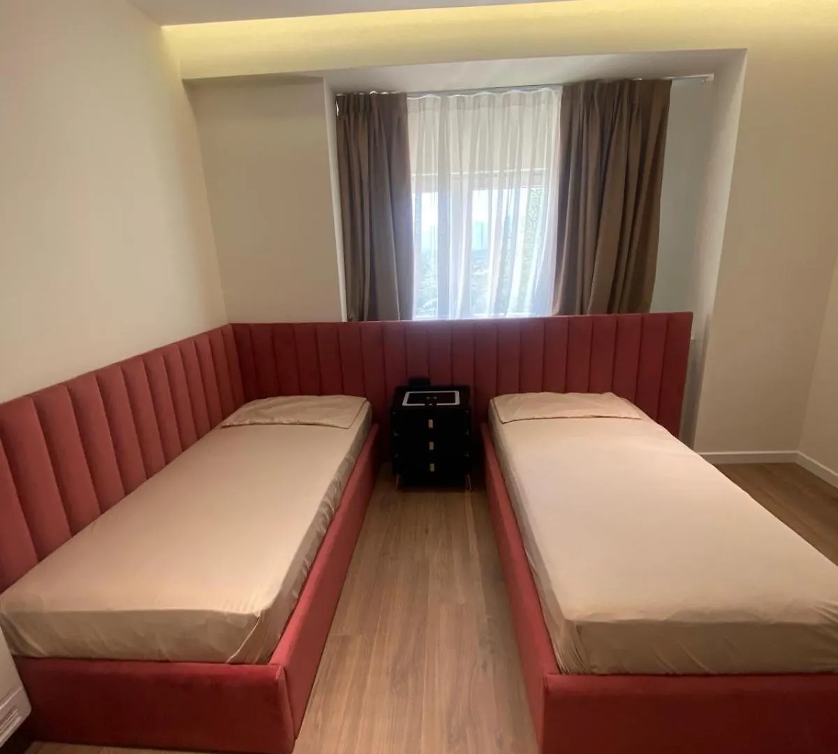 Luxury Land Lake Tirana Albánia