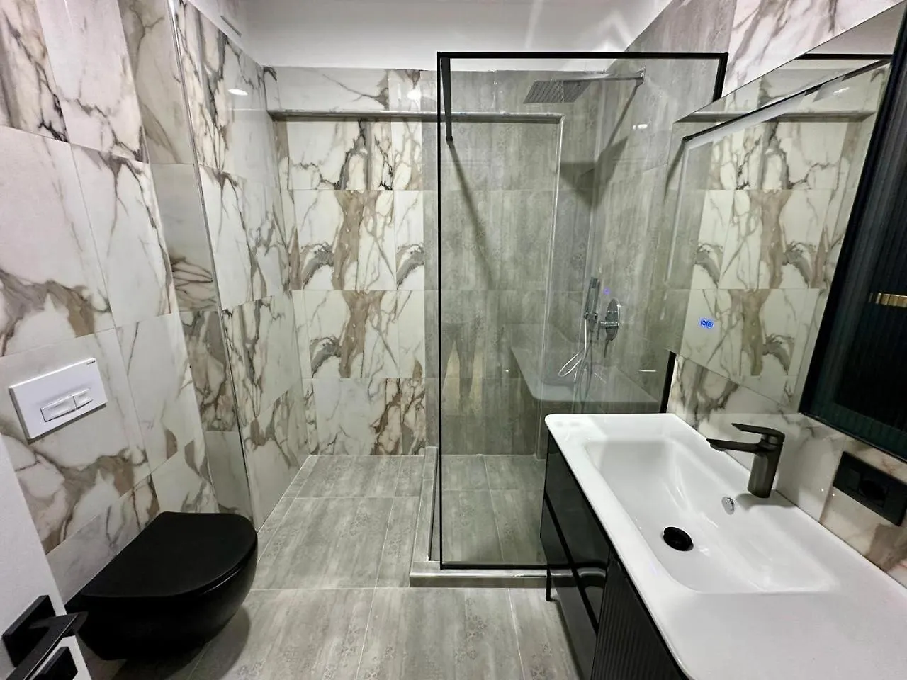Luxury Land Lake Tirana